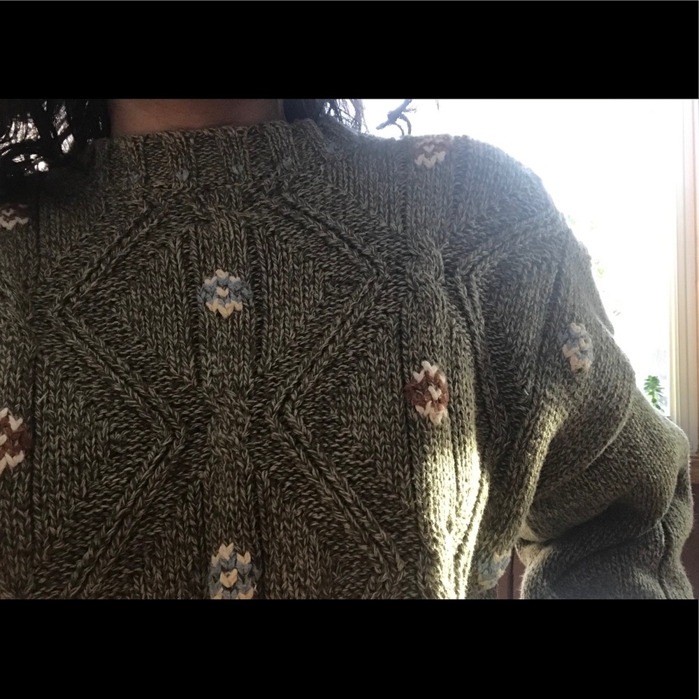 Dark cashew green knit